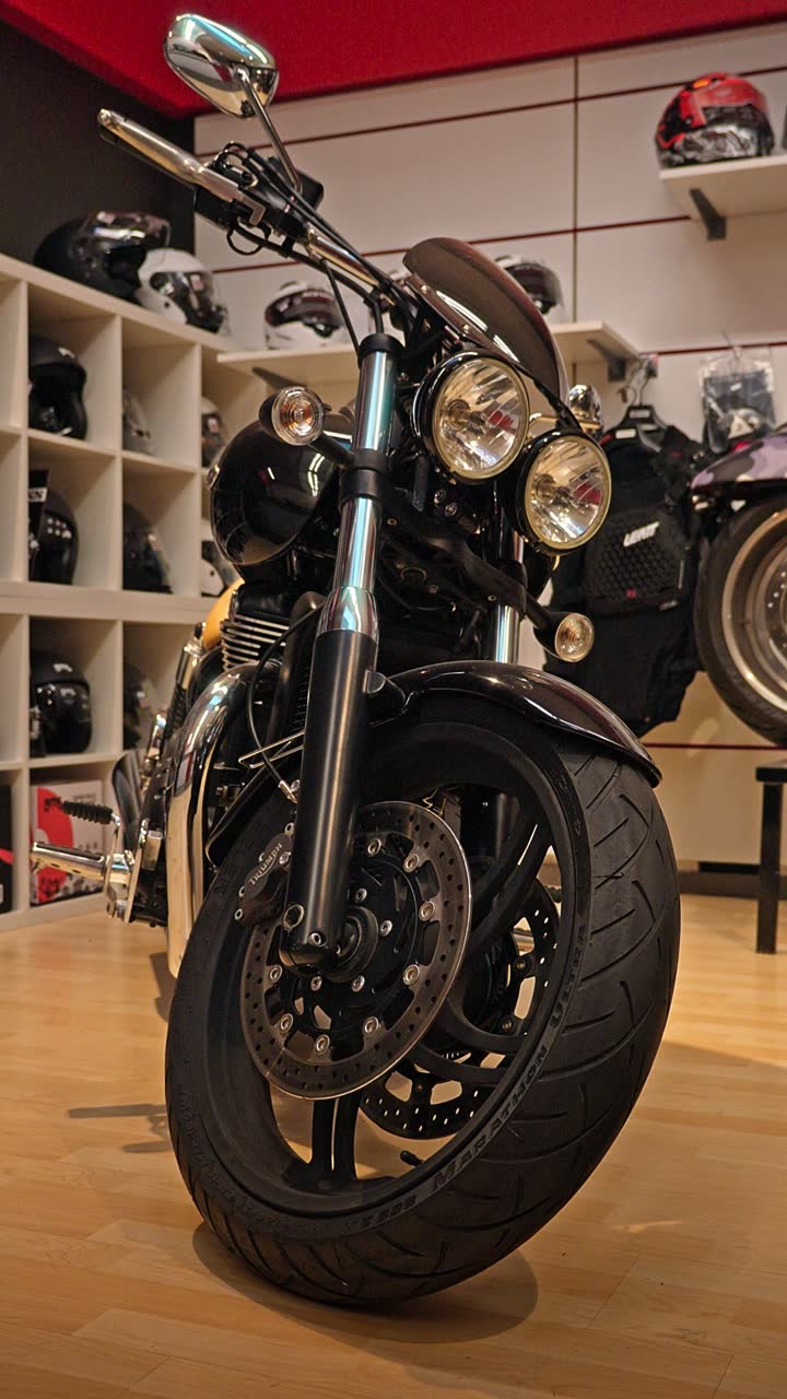 Triumph Thunderbird — extrait vidéo du Studio Créatik